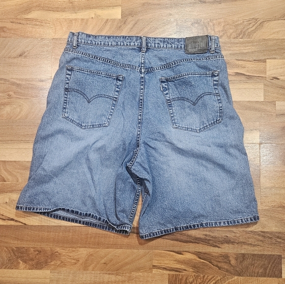 Vintage Levis SilverTab Denim Jean Shorts BOXY Fit Mens Size 40 Medium Wash - Picture 8 of 8